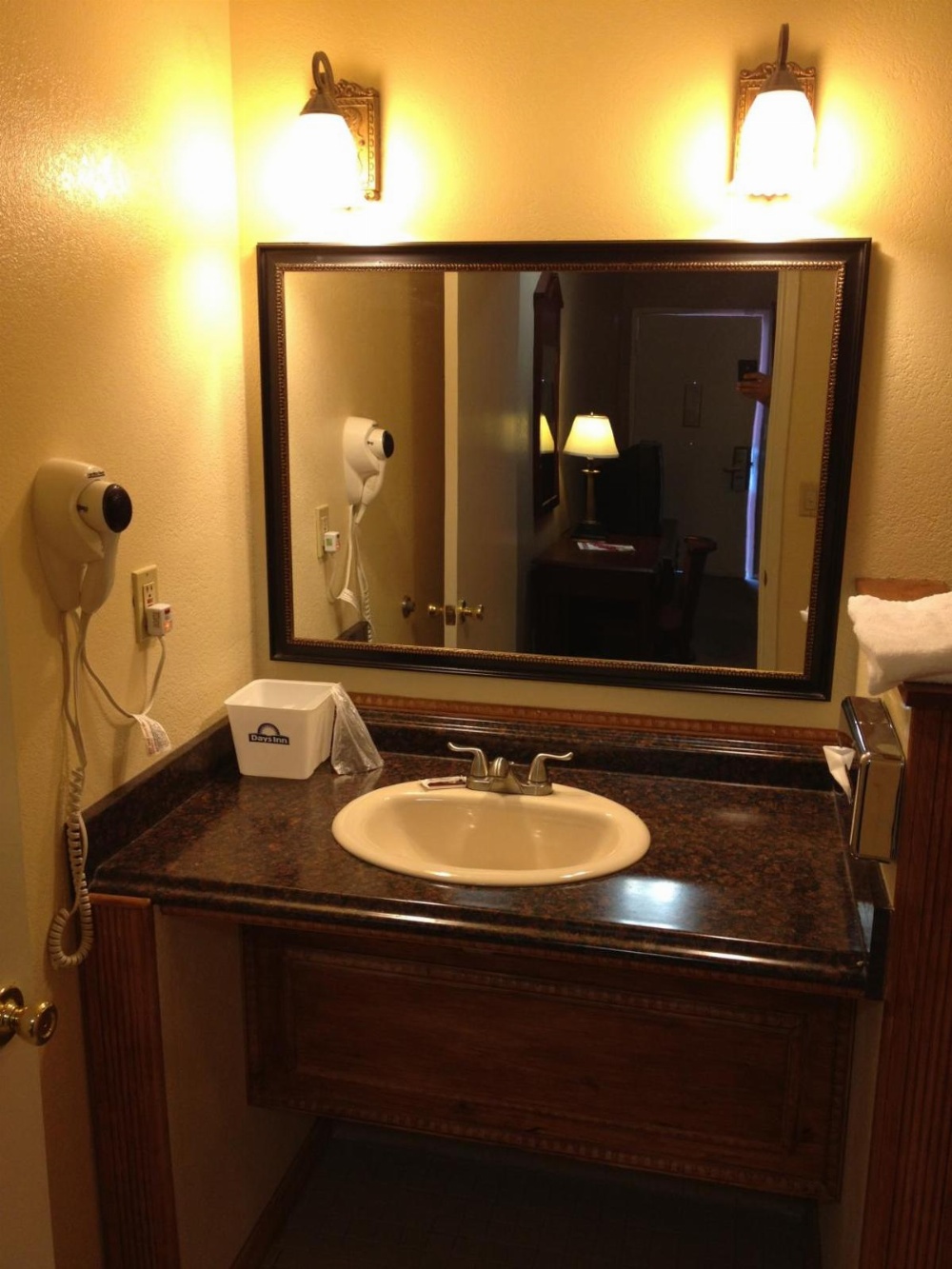 Room image 5
